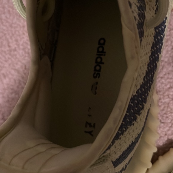Yeezy 350 v2 frozen yellow size 8 - Picture 7 of 11